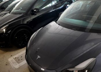 Uber aims for 50,000 Teslas on its platform by 2023