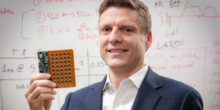 Feinstein Institutes back startup that uses AI to aid paralysis patients