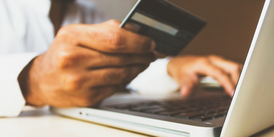 Attention FinTech entrepreneurs! 70% of the population in Latin America does not have a bank account, says study