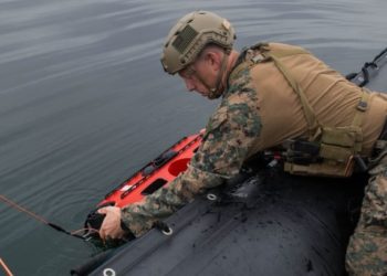 New Marine Corps Robot Will Provide ‘Eyes in the Water’ for Explosive Device Removal Technicians