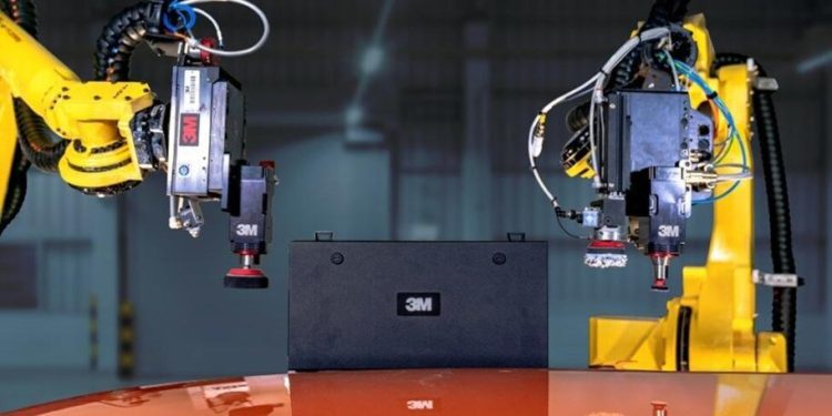 3M™ Finesse-it™ Robotic Paint Repair System Earns Prestigious SURCAR Award | News