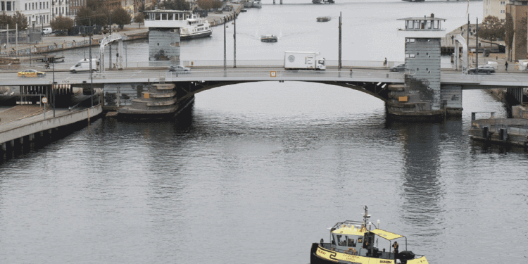 Tug Completes 1,000 Nautical Mile Autonomous Voyage Around Denmark
