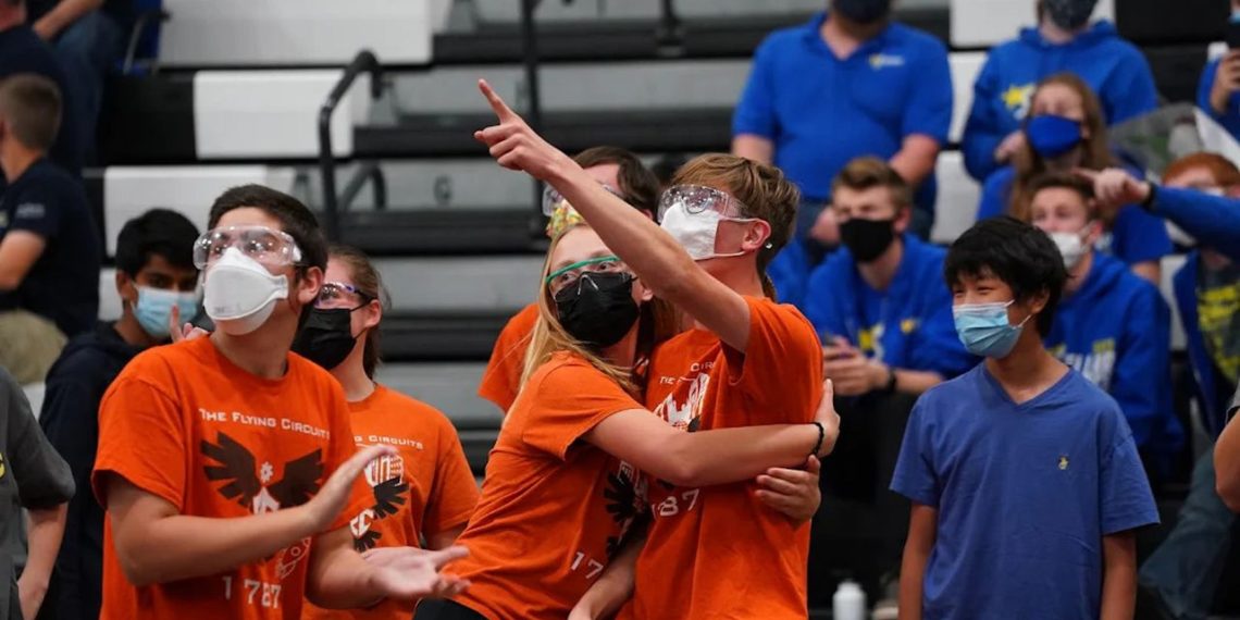 Orange High School robotics team wins Mahoning Valley Challenge