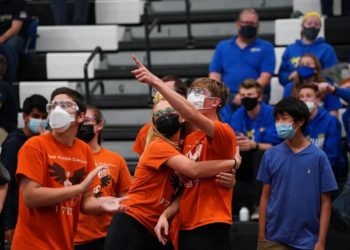Orange High School robotics team wins Mahoning Valley Challenge