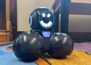 Hackley library introduces kids to coding through robotics course