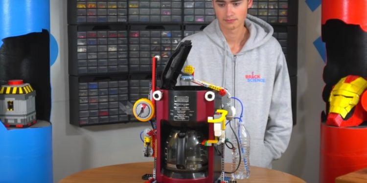 This Robotic LEGO Coffee Machine Works Surprisingly Well