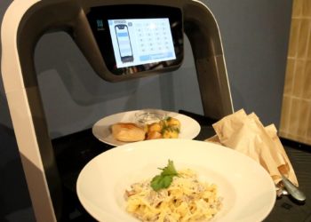Robots in restaurants are leading to bigger tips for servers