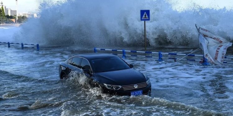 Google Research Identifies a Bottleneck in Hyperscale Approaches to AI