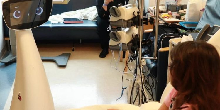 Study Finds Human-Controlled Robot Improves Outlook for Hospitalized Children