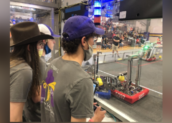 Denham Springs High school robotics students compete against each other in final round of competition