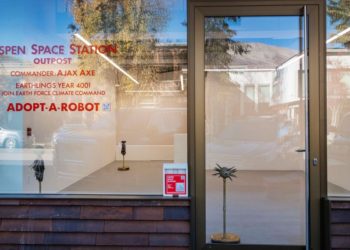 Robots rule Aspen art gallery