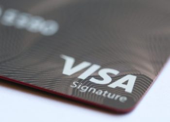 Visa Backs Credit Card Startup Deserve
