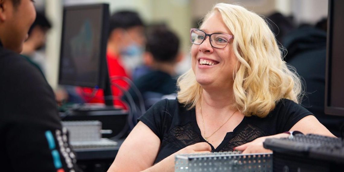 Arizona’s teacher of the year uses robots and rockets to bring students of color into STEM