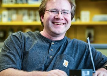 Tech startup provides internet alternative