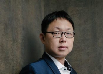 Li Ka-Shing-Backed AI Startup Founder Targets Electric Vehicles, Growth Amid Global Chip Shortage