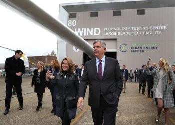 GE Groomed Insiders For Years. An Outsider Is Finally Breaking It Apart.