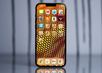 iPhone 13 DIY screen replacements don’t break Face ID in iOS 15.2 beta