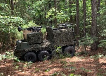 In first, Army soldiers fight with, and against, robotic vehicles in training – Breaking Defense Breaking Defense