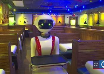Robots are serving customers at this shoreline restaurant | Connecticut News