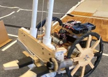 Middle School Defeats High Schools, Earns Bid to Texas BEST State Robotics Competition | Texas