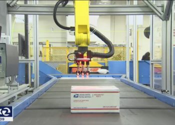 USPS hopes robotic processing in Oakland will help the holiday rush