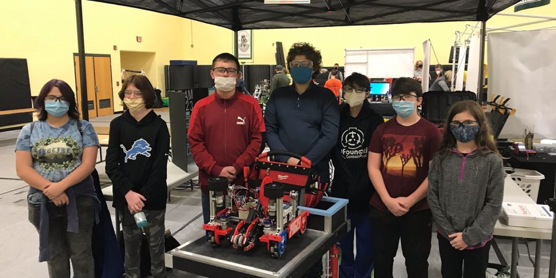 Essexville-Hampton junior high robotics team will drop the puck at Saginaw Spirit game
