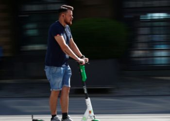 E-scooter startup Lime raises $523 mln, eyes going public in 2022