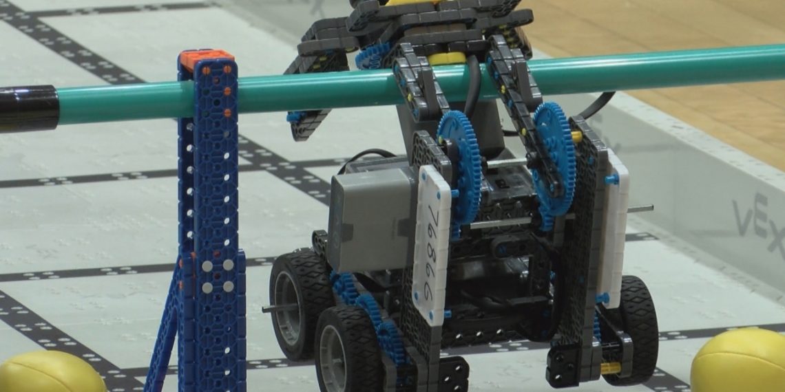 Robotics of Vermillion hosts first tournament of 2021-2022 season | SiouxlandProud | Sioux City, IA