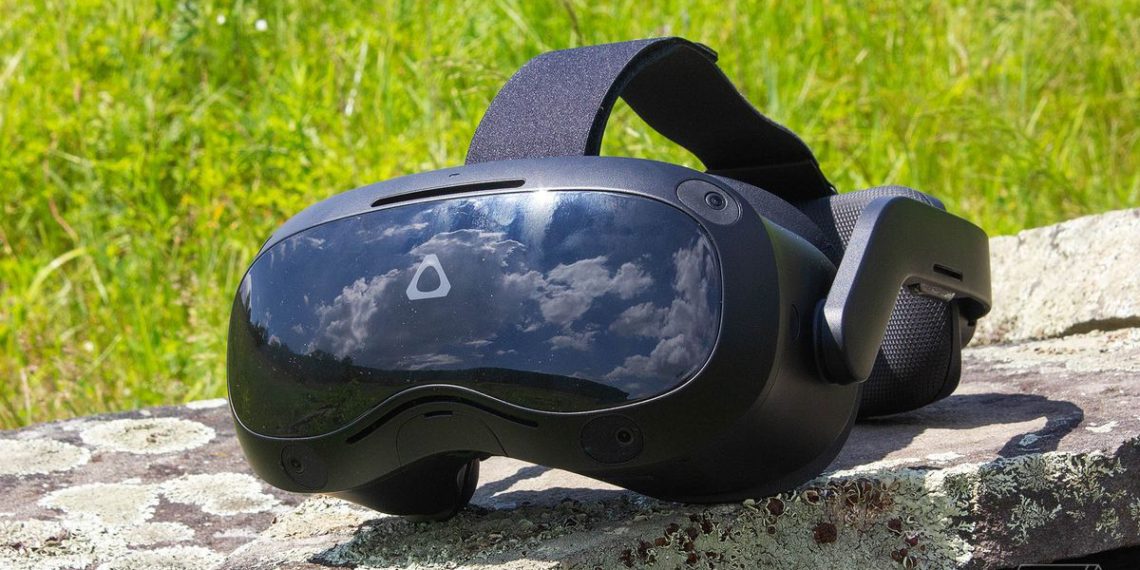 HTC’s Vive Focus 3 update could free arcades from VR backpacks