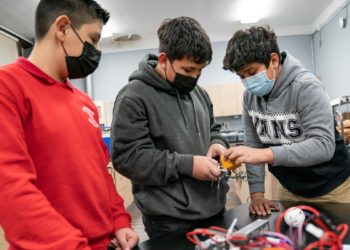 Southwest Detroit’s Cristo Rey, Neinas schools build bond with robotics