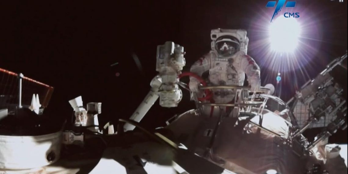 China’s first female spacewalker helps outfit space station robotic arm – Spaceflight Now