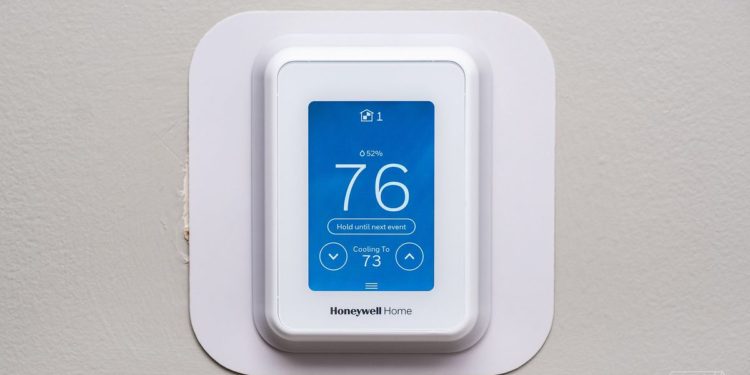 The Honeywell Home T9 smart thermostat now works with Apple HomeKit