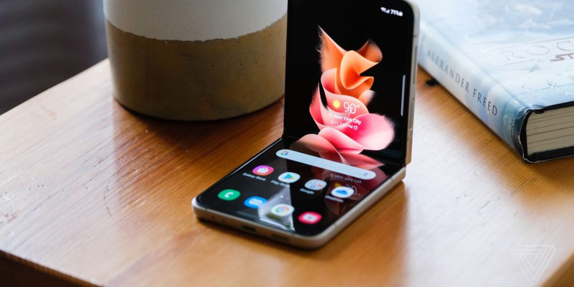 Samsung’s Galaxy Z Flip 3 is up to $500 off at Best Buy