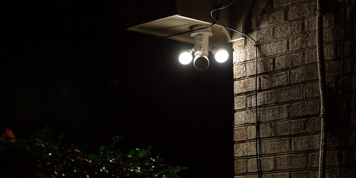 Google Nest Cam with floodlight review: good security camera, awkward design