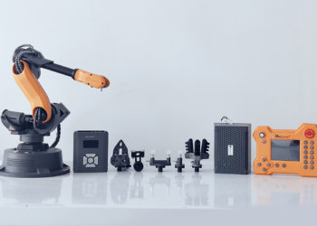 Command A Mini Robot Arm With This Pre-Black Friday Deal