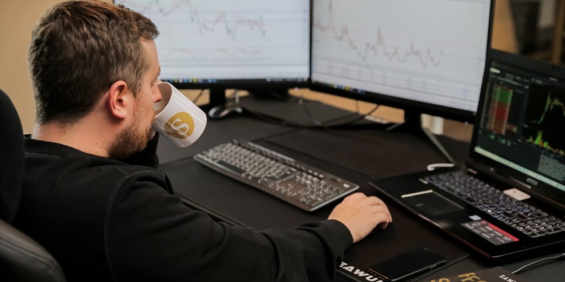 UK-based Fintech Disruptor, Samuel Leach hits Gold