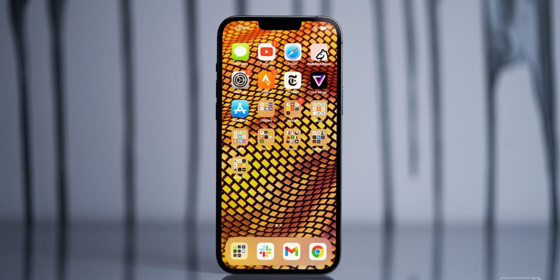 iPhone 13 DIY screen replacements break Face ID unless you can microsolder