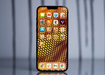 iPhone 13 DIY screen replacements break Face ID unless you can microsolder
