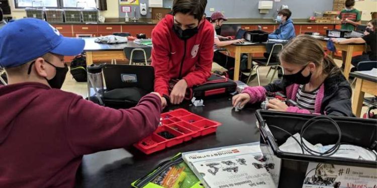 Pamplin Media Group – Visit to a middle school classroom