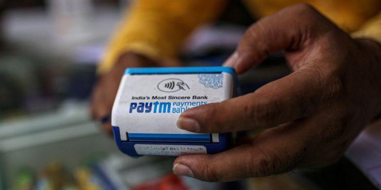 Buffett-Backed Indian Fintech Giant Faces Challenges as IPO Nears