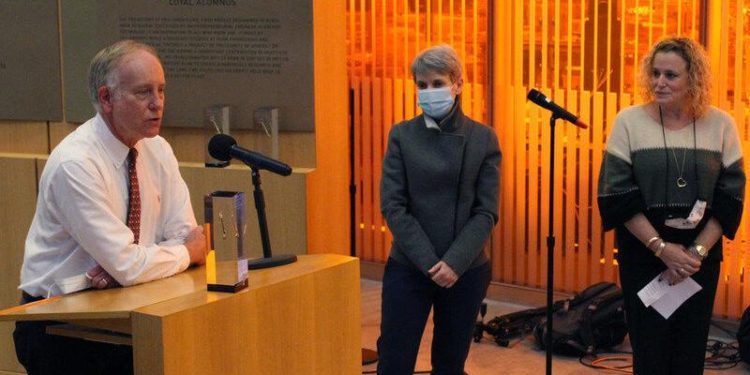 ­­Vetigenics Receives Startup Of The Year Award From Penn Center For Innovation | News