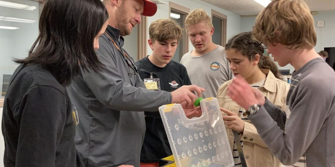 Tri-Lakes Women’s Club gets firsthand look at benefits of 2021 grant award to Monument nonprofit | Thetribune