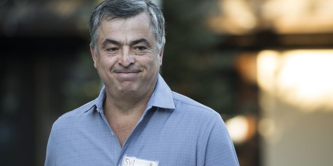 It seems even Apple’s Eddy Cue can’t find an Xbox without Twitter