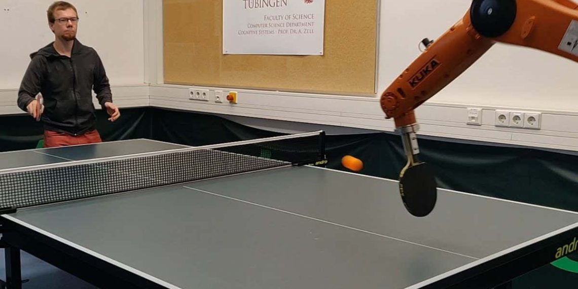 Robots: Watch a robotic arm play table tennis after just 90 minutes of training
