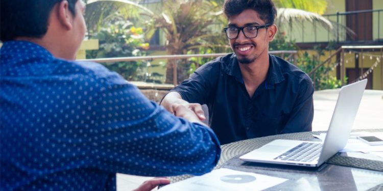 Indian FinTech Slice Plans to Hire 800 People