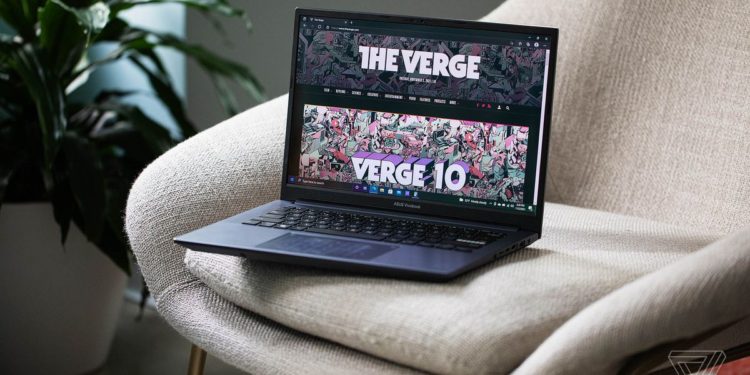 Asus Vivobook Pro 14 OLED review: snappy performance and smooth screen