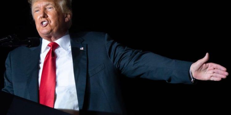 Trump’s digital media venture says it has lined up $1 billion from investors for his forthcoming social media platform, TRUTH Social