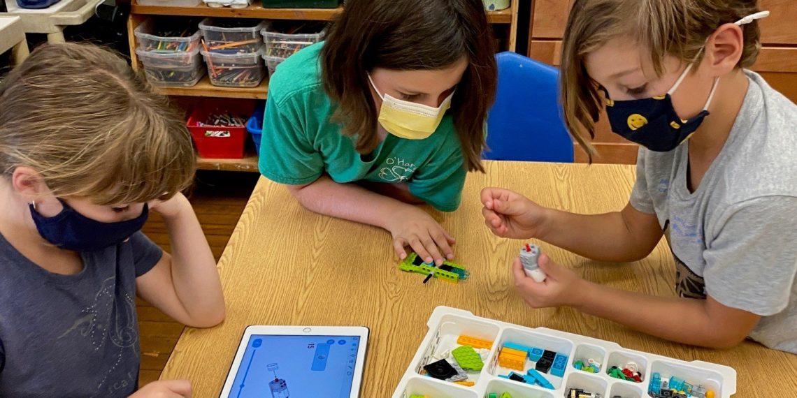 Exeter High School and Cooperative Middle School to receive robotics grant