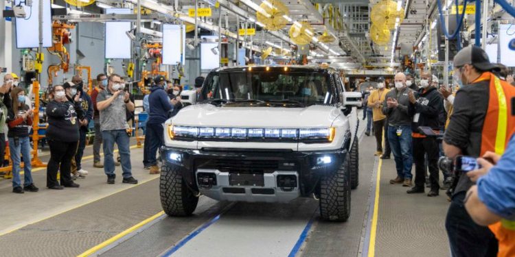 GM starts delivering electric Hummer pickup trucks to customers