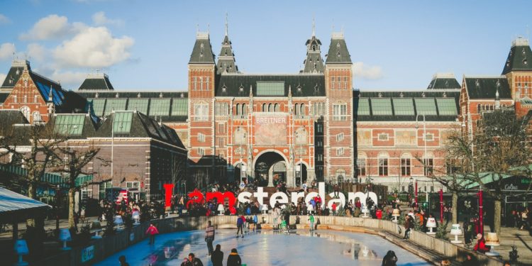 Right company, wrong place: why I moved my startup from Prague to Amsterdam